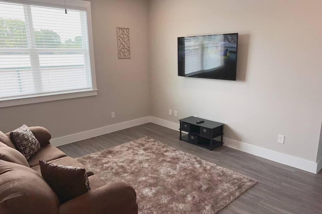 Welcome To Our Spacious 2-Bedroom 2-Bathroom Located In The City Of Houston, Texas! ภายนอก รูปภาพ