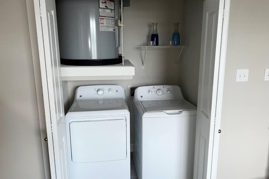 Welcome To Our Spacious 2-Bedroom 2-Bathroom Located In The City Of Houston, Texas! ภายนอก รูปภาพ